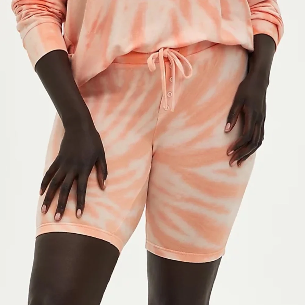 Torrid 3X (22-24) Pajamas Lounge Sleep Tie Dye Sweats Bike Stretch Shorts Plus